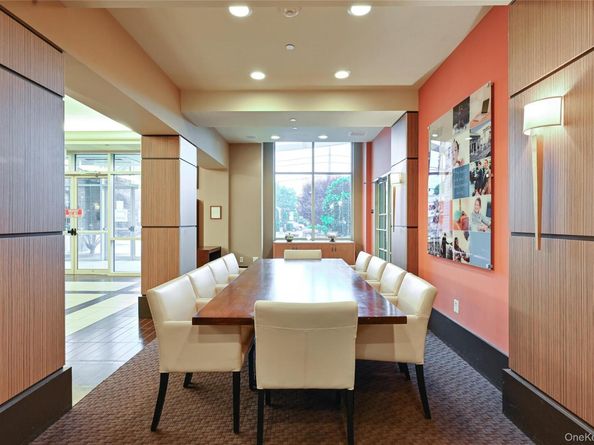 300 Mamaroneck Avenue 818, White Plains NY 10605