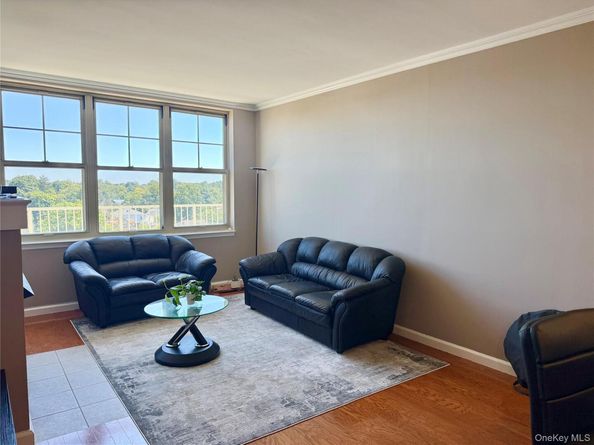 300 Mamaroneck Avenue 818, White Plains NY 10605