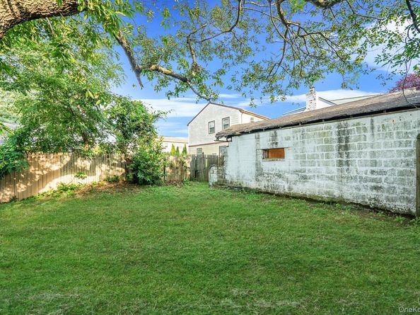 93 Woodside Avenue, Freeport NY 11520