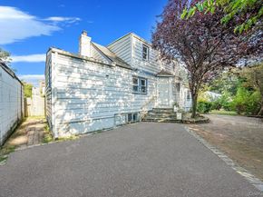 93 Woodside Avenue, Freeport NY 11520
