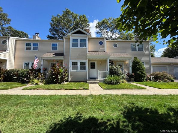 14 Franklin Commons, Brookhaven NY 11980