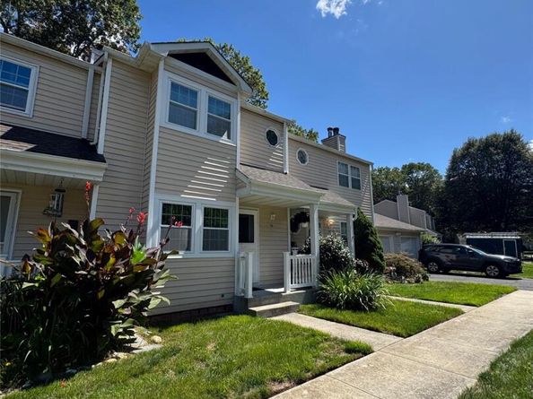 14 Franklin Commons, Brookhaven NY 11980