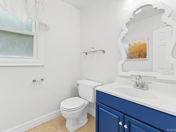 73 Middle Road, Eastchester NY 10709