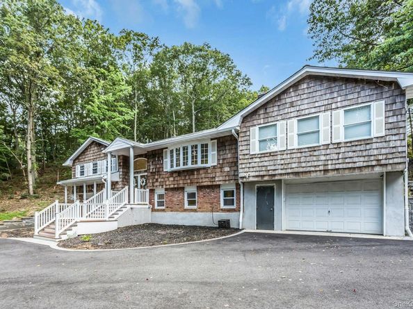 334 Bread and Cheese Hollow Road, Northport NY 11768