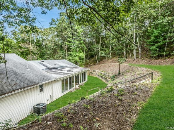 334 Bread and Cheese Hollow Road, Northport NY 11768