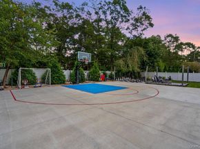 35 Robinson Avenue, Medford NY 11763