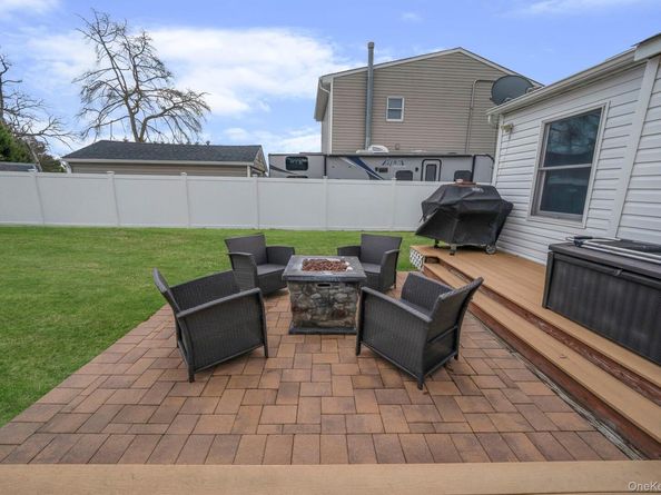 121 Plymouth Street, West Babylon NY 11704