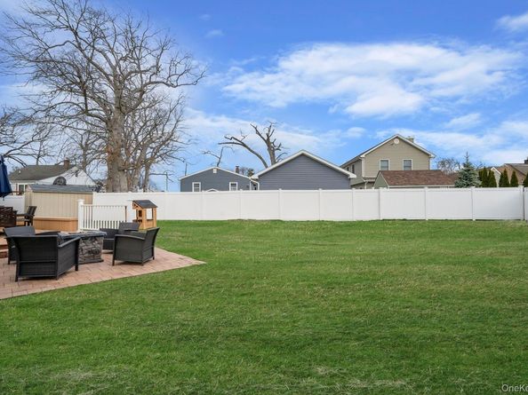 121 Plymouth Street, West Babylon NY 11704