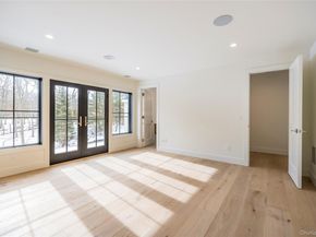 33 Harbor View Drive, East Hampton NY 11937