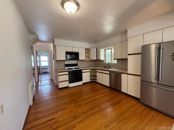 3799 Mansfield Drive, Seaford NY 11783