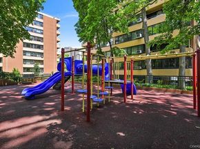 7-04 166th Street 6A, Beechhurst NY 11357