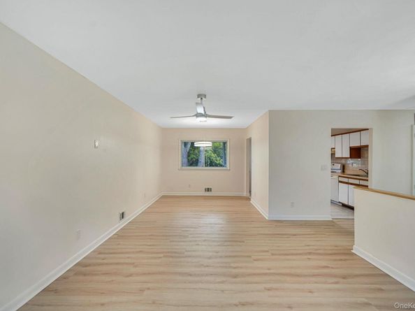 10 Elayne Court, Smithtown NY 11787