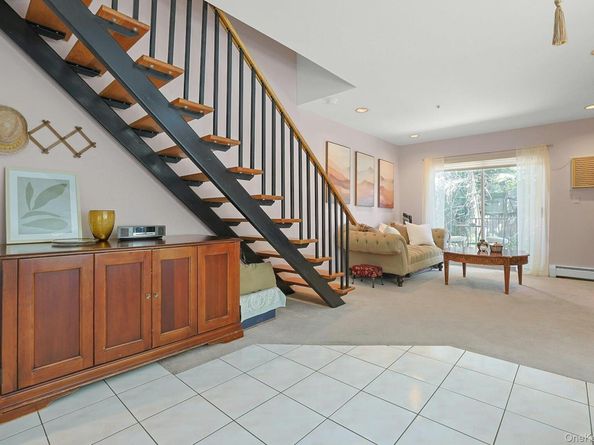 130 N Kensico Avenue 16, White Plains NY 10604