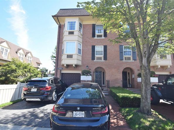 15-01 Jordan Court 104 U, Bayside NY 11360