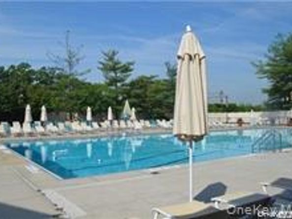 15-01 Jordan Court 104 U, Bayside NY 11360