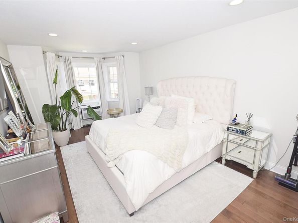 15-01 Jordan Court 104 U, Bayside NY 11360