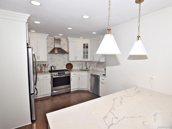 15-01 Jordan Court 104 U, Bayside NY 11360
