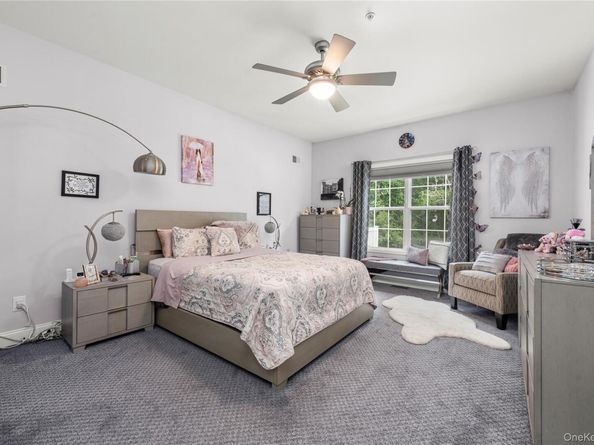 120 Kettles Lane 120, Medford NY 11763