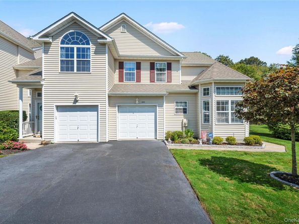 120 Kettles Lane 120, Medford NY 11763