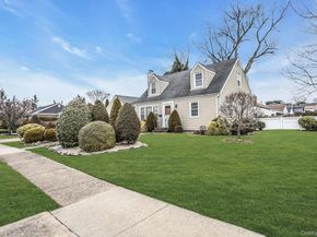 26 Bayview Avenue, Massapequa NY 11758