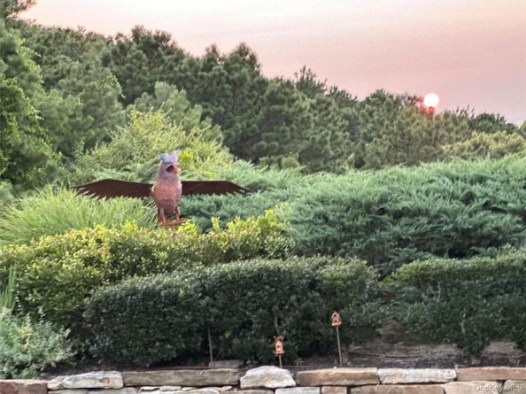 3172 Sound Avenue, Riverhead NY 11901