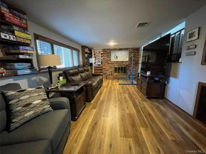 946 Manor Lane, Bay Shore NY 11706