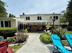 946 Manor Lane, Bay Shore NY 11706