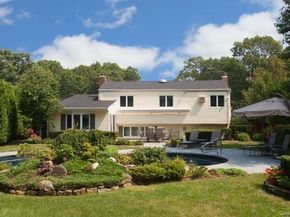 946 Manor Lane, Bay Shore NY 11706