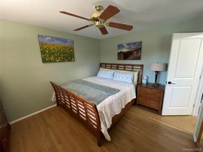 946 Manor Lane, Bay Shore NY 11706