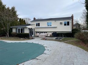 946 Manor Lane, Bay Shore NY 11706