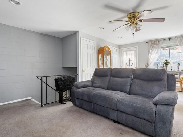 1233 Melville Road 54, Farmingdale NY 11735