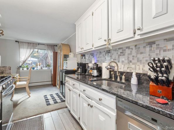 1233 Melville Road 54, Farmingdale NY 11735