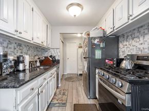 1233 Melville Road 54, Farmingdale NY 11735