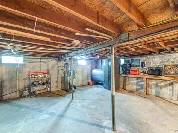 23 Wyandotte Street, Selden NY 11784