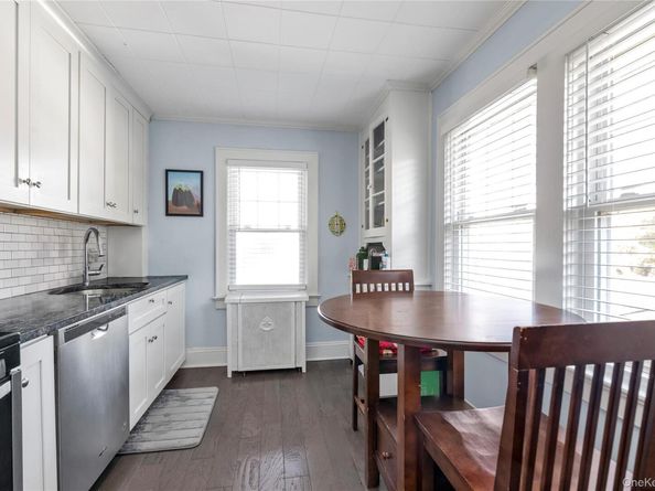 127 Smith Street, Lynbrook NY 11563