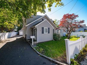 38 High Street, Roslyn Heights NY 11577