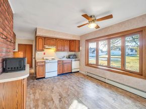 51 Fireplace Lane, Hicksville NY 11801