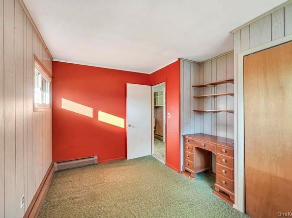 51 Fireplace Lane, Hicksville NY 11801