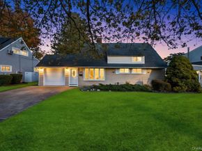 51 Fireplace Lane, Hicksville NY 11801