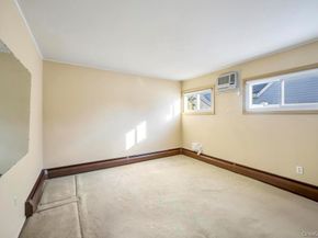 51 Fireplace Lane, Hicksville NY 11801