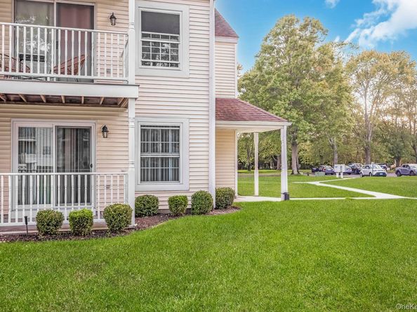 5 Fairview Circle, Middle Island NY 11953