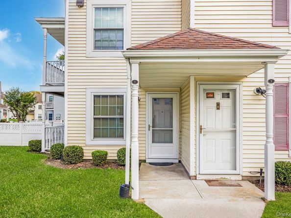 5 Fairview Circle, Middle Island NY 11953
