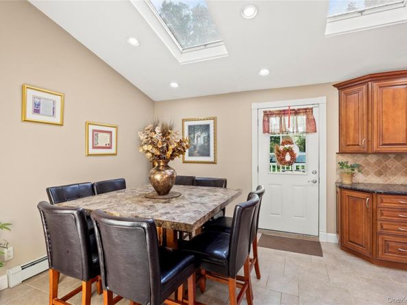 328 Joan Street, Ronkonkoma NY 11779