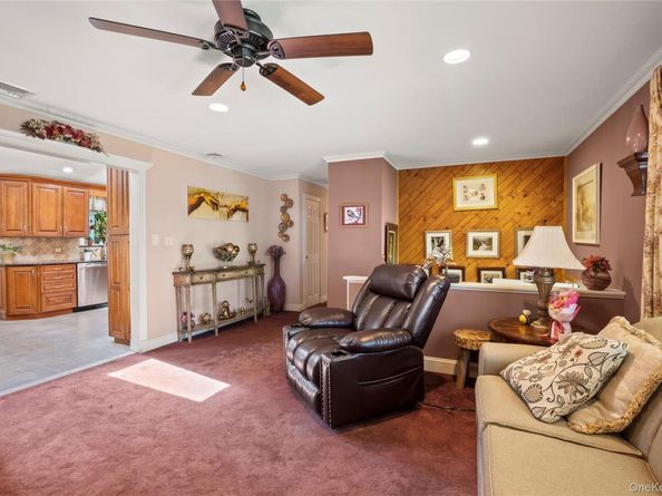 328 Joan Street, Ronkonkoma NY 11779