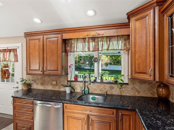 328 Joan Street, Ronkonkoma NY 11779