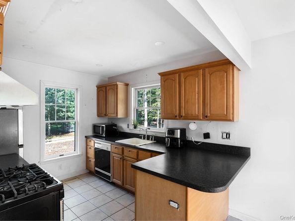 9 Wood Lot Lane, East Hampton NY 11937