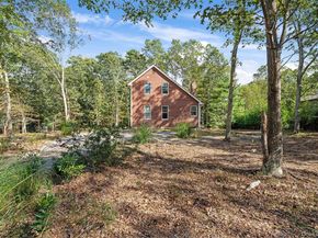 9 Wood Lot Lane, East Hampton NY 11937