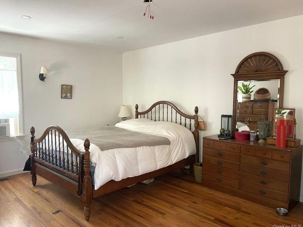 9 Wood Lot Lane, East Hampton NY 11937