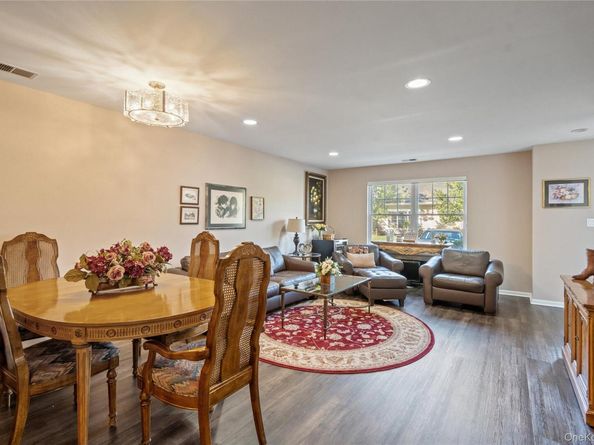 95 Morley Circle, Melville NY 11747