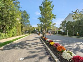 95 Morley Circle, Melville NY 11747